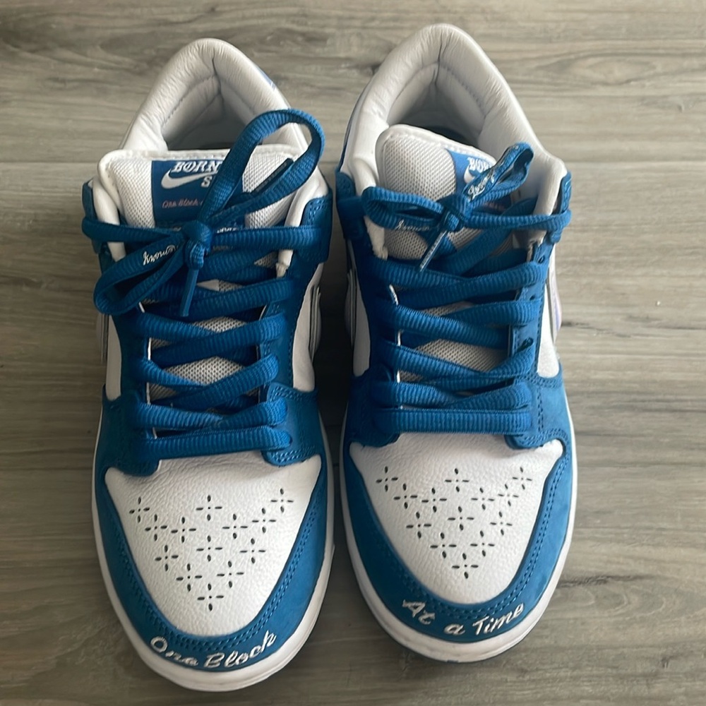 Nike sneakers! – Like new